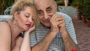 Oana a ajuns din nou la spital pe Viorel Lis: "A fost o operaţie grea din cauza afecţiunilor pe care le are". Cum se simte acum fostul edil al Capitalei