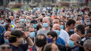 Experții avertizează! Al treilea val al pandemiei nu va putea fi evitat și va lovi România la începutul lunii aprilie