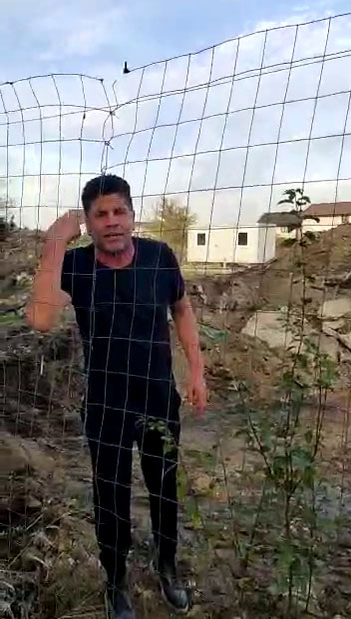 Ogică se ceartă cu vecinii