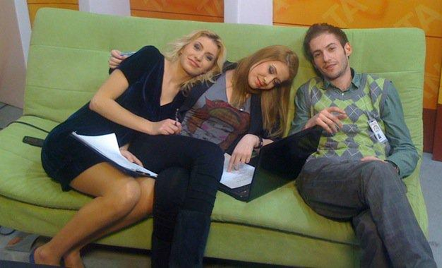Alina Ionescu chiulea de la facultate ca sa mearga la Scoala de Televiziune