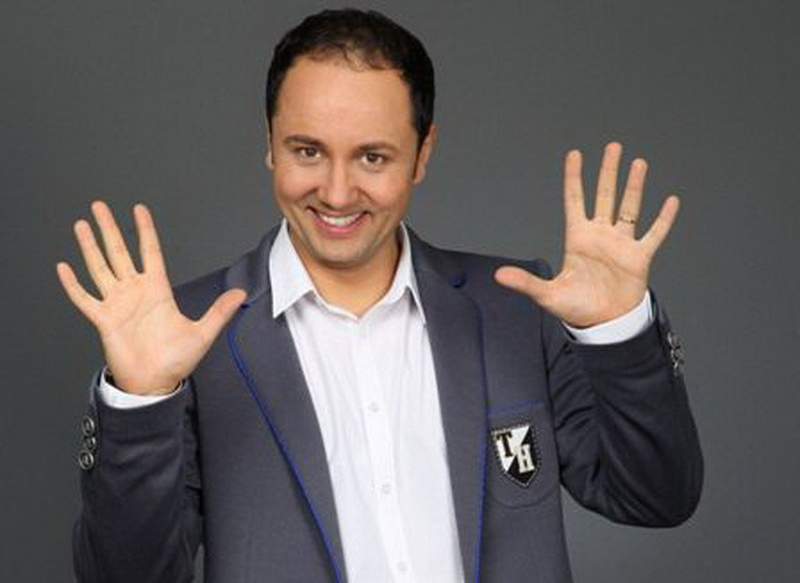 Cum arăta, de fapt, Cătălin Măruță la debutul său în TVR. Imagini în care soțul Andrei are plete. FOTO