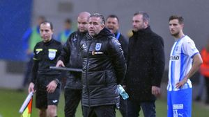 Reghe înaintea războiului dintre olteni: „E ca și cum ai întreba, la Milano, când joacă Inter cu Milan, ce simt spectatorii sau fanii!”