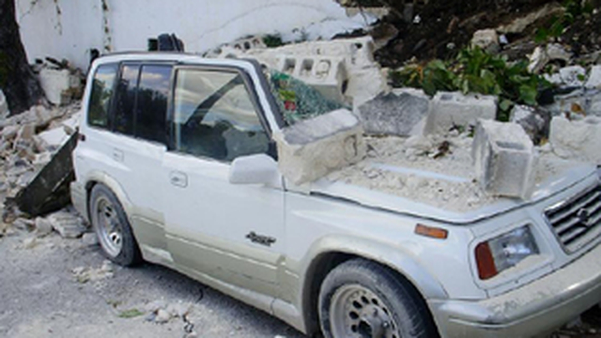 Romanul captiv in Haiti moare de foame!
