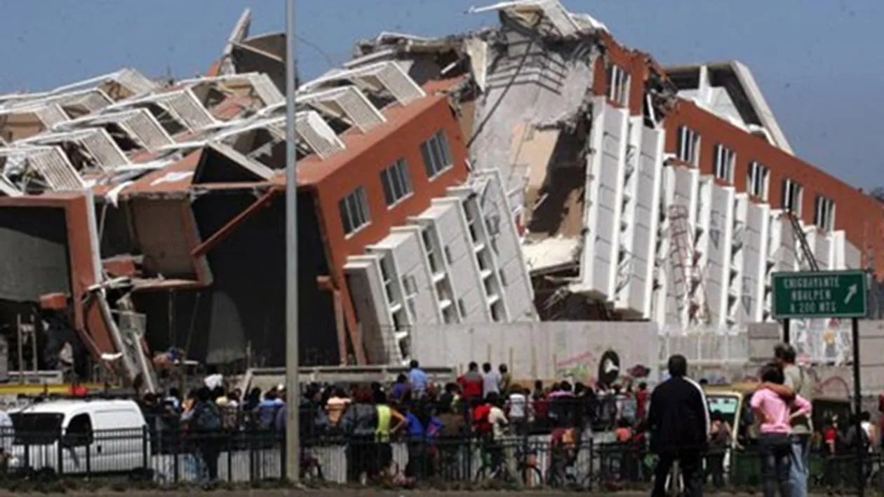 Cutremur de 8,2 grade in Chile! S-a emis alerta de tsunami. Mii de oameni au fost evacuati