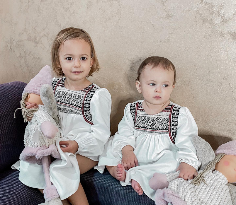 Cum s-a fotografiat Andreea Bălan cu fetele și mama ei de Ziua Națională a României