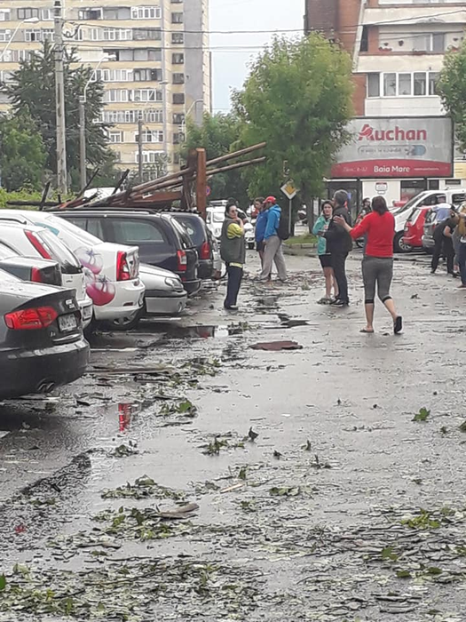 Potop în România! Imagini apocaliptice în marile orașe din țara noastră, în urma haosului meteorologic