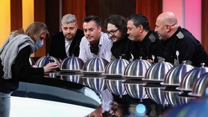 Cel mai savuros clip ”Chefi la cuțite”! Răzvan Fodor a făcut instrucție cu Bontea, Scărlătescu și Dumitrescu VIDEO