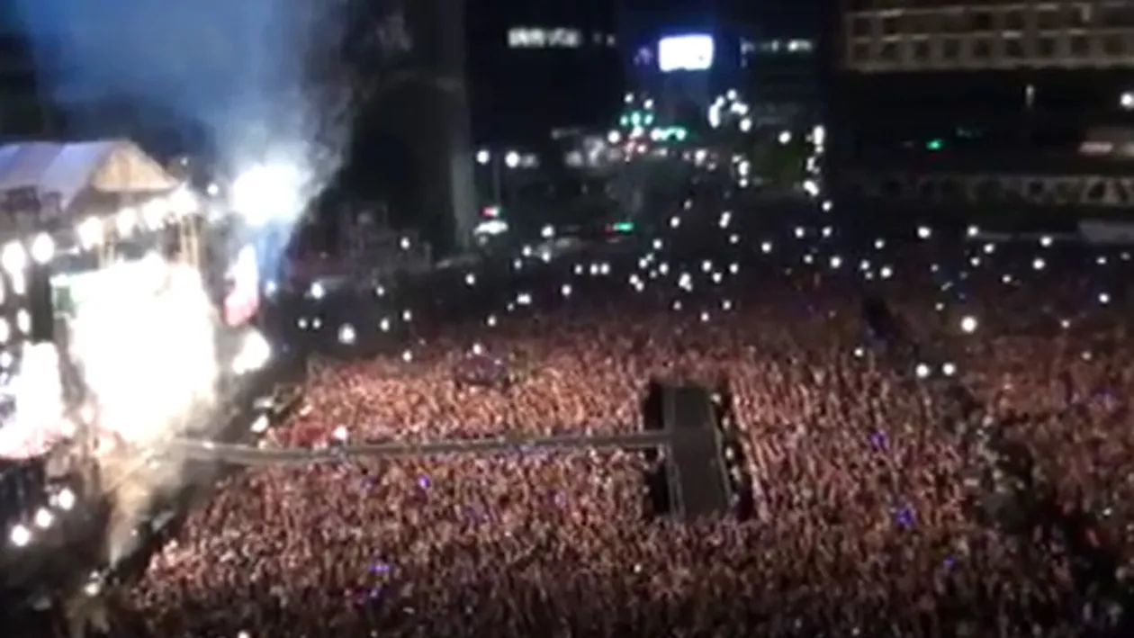 Un nou record? PSY a reusit sa faca 80.000 de coreeni sa danseze pe  Gangnam Style! Imaginile o sa te copleseasca!