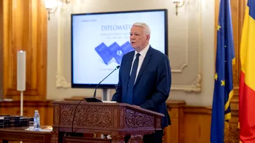Teodor Meleșcanu, președintele Senatului, și-a lansat cartea: ”Diplomația - Politica externă a României 1992-1996; 2017-2019”