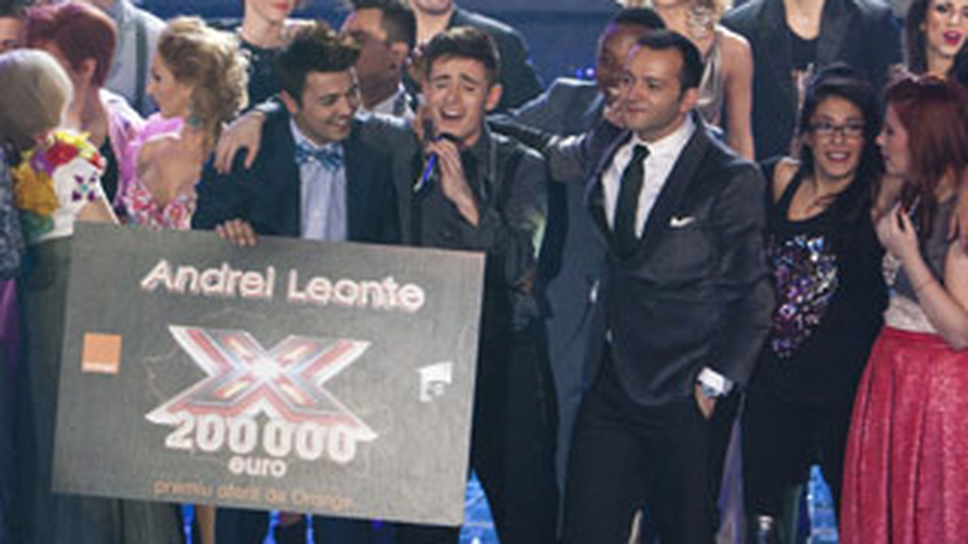 VIDEO A luat 200.000 de euro! Vezi ce are de gand sa faca Andrei Leonte cu banii castigati la X Factor!