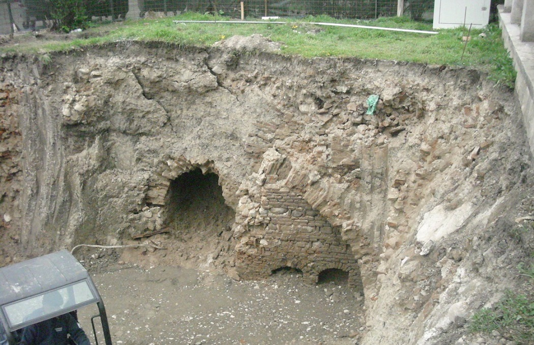 În Focşaniul de altădată existau sute de tuneluri