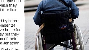 Un pensionar de 82 de ani, lasat sa moara in caruciorul cu rotile de asistentii sociali din Marea Britanie