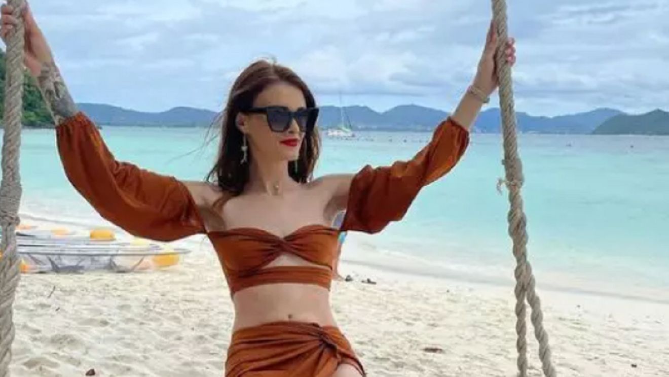 Teodora de la Insula Iubirii, în vizorul fanilor după ce a publicat o fotografie cu fetița ei: ”Să nu-i strici coloana”