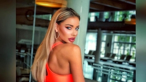 Bianca Drăgușanu, fără sutien pe Instagram. Vedeta și-a etalat bustul generos în fața fanilor