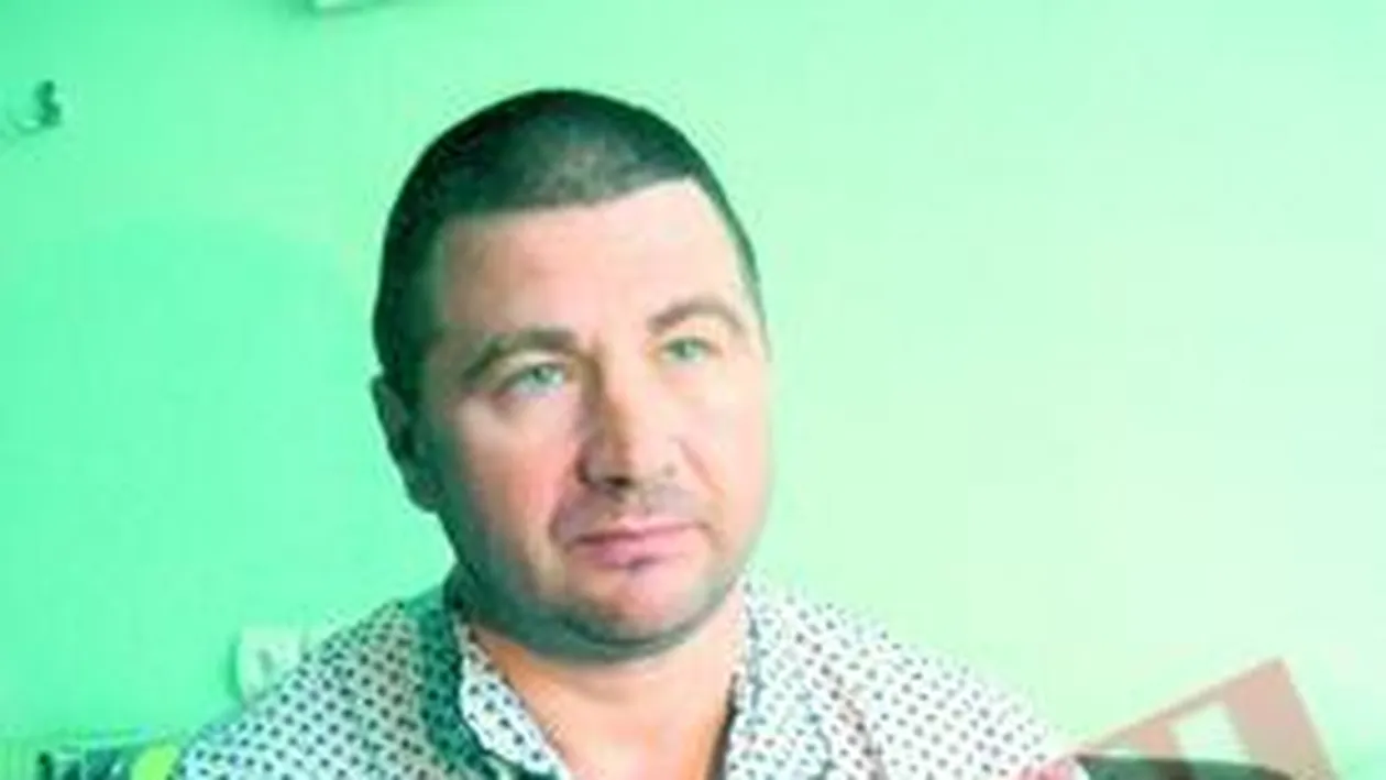 I-au aruncat degetul la caini