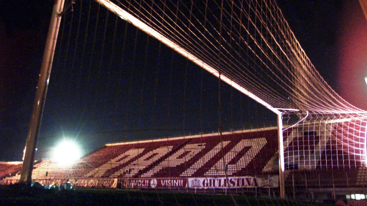 Fotbal pe întuneric: noaptea în care Giuleștiul a rămas în beznă și Rapid–PSG a ajuns de pomină