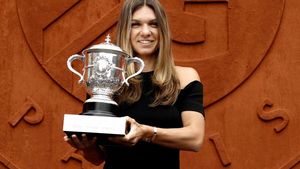 Ce mașină conduce Simona Halep în București, după ce a câștigat Roland Garros