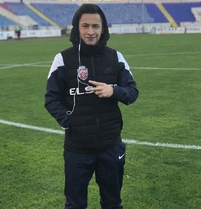 Are 18 ani, dar se iubeşte cu o bombă-sexy mai mare decât el! Primele imagini cu iubita lui Olimpiu Moruţan, jucătorul dorit de Gigi Becali