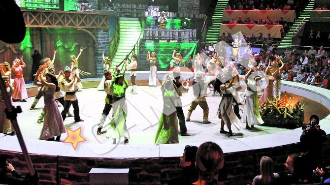 Trupa Cirque du Soleil, cucerita de Romania "Palinca e mai buna ca tequila!"