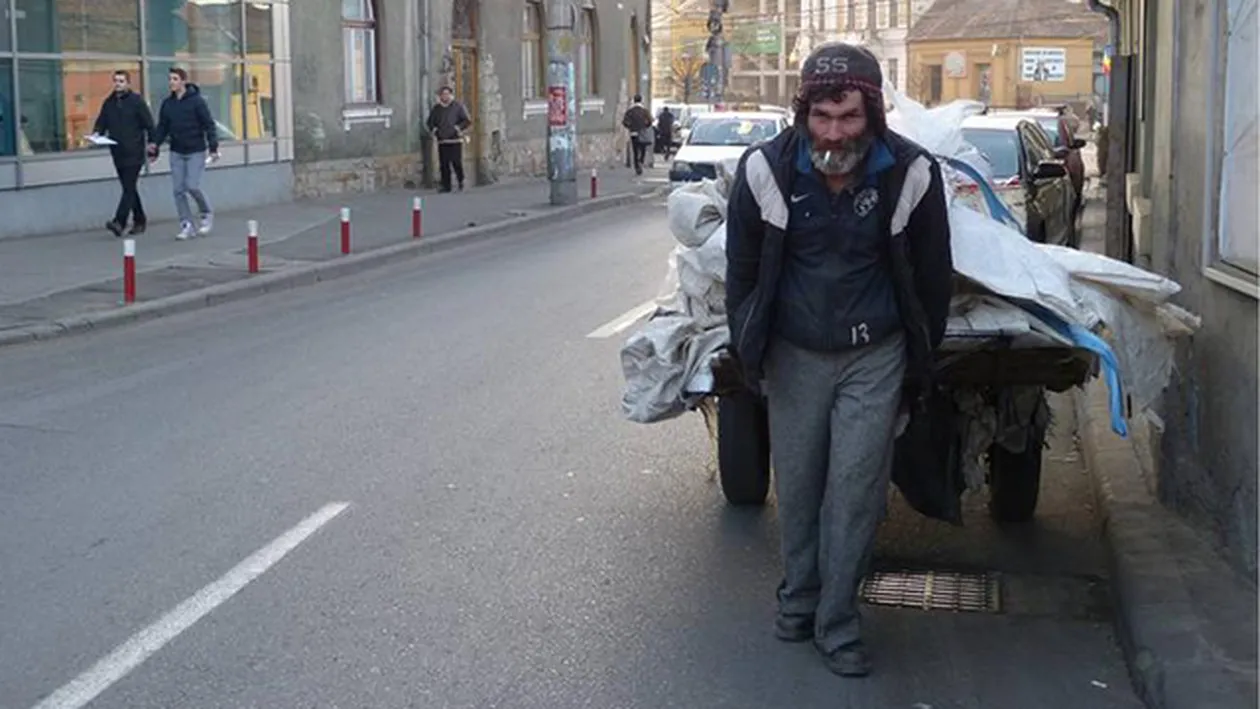 Caz socant! A ales sa stranga gunoaie, dupa ce a predat matematica la un liceu din Cluj: ''Am pregatit doua genii...''