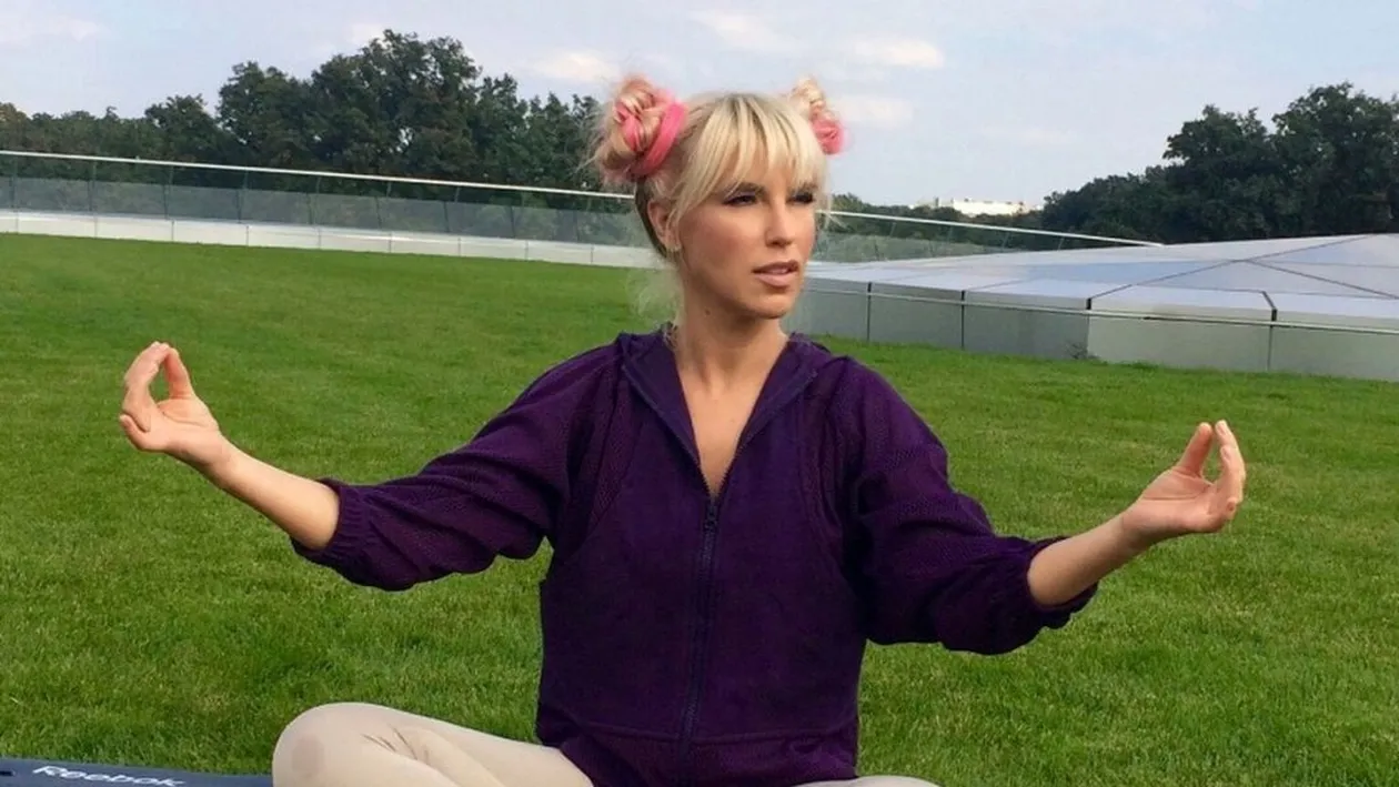 Mesajul surpriză pe care l-a primit Corina Bud! Vedeta şi-a surprins fanii cu o poză inedită