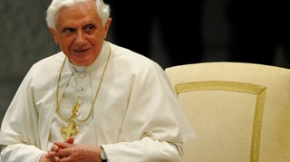 Papa Benedict al XVI-lea a luat masa cu o romanca