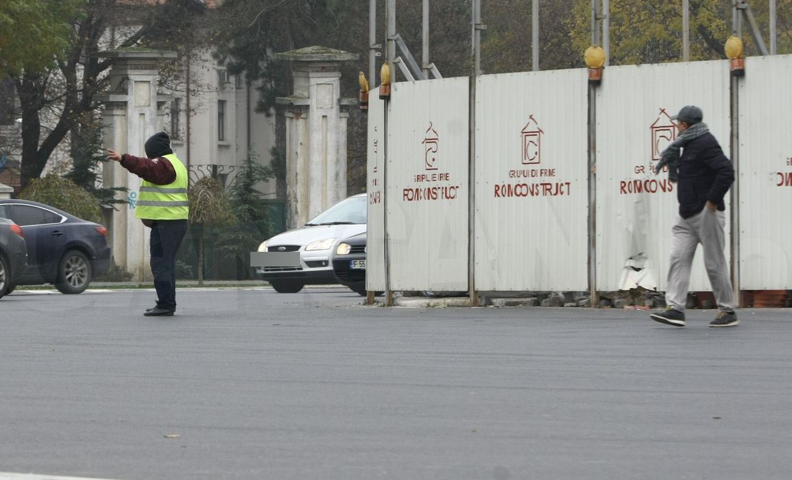 Milionarul Turcu dă bice muncitorilor de la ”Arcul de Triumf” Le-a făcut ”flagrant” angajaţilor, pe şantier, la 7 dimineaţa!
