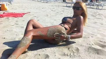 Atentie, imagini interzise cardiacilor! Cele mai sexy concurente de la Masterchef, aproape dezbracate la plaja! Care-i mai buna?