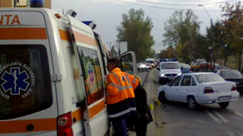 A facut zob trei masini si a fugit! Soferul unui BMW, cautat de politisti dupa ce a ranit trei oameni!