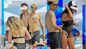Copilul lui Alex Velea a dat atacul pe plajă la jumătate de milion de urmăritori pe Insta! Arkanian a scos ”veverița” la înaintare…