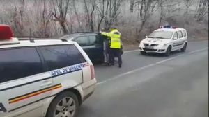 Acest bărbat a încercat să fugă de Poliţie, dar a fost urmărit şi arestat ca-n filme! Imaginile au devenit virale într-un timp record