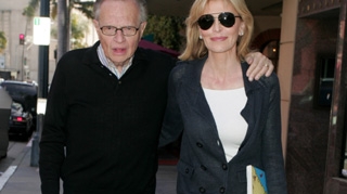Larry King si cea de-a saptea lui sotie nu mai divorteaza!