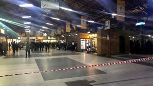 Bărbatul care a alarmat autoritățile că ar fi pus bombe cu gaz sarin la Otopeni și Gara de Nord a fost arestat