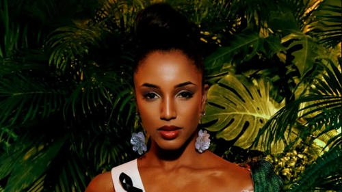 Diagnostic crunt pentru Miss Jamaica, după accidentul cumplit pe scena Miss Universe 2025