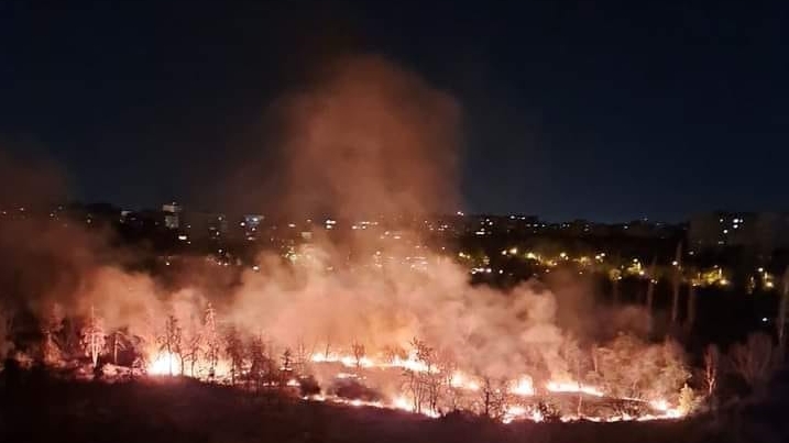 Breaking news! Un nou incendiu puternic în Parcul IOR. Ultimul eveniment asemănător avusese loc în urmă cu o lună