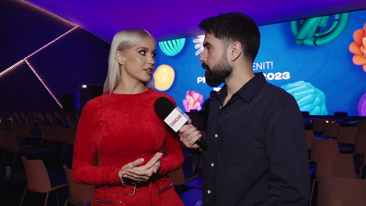 Alina Ceușan: "De trei ori pe săptămână fac antrenament și am o dietă echilibrată. Dar eu am făcut și șase ani de înot!" (Foto: captură video)