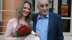 Oana Lis s-a pozat goala in pat! Fanii sunt oripilati! " Nu te apleca prea mult ca o sa calci pe sani!"