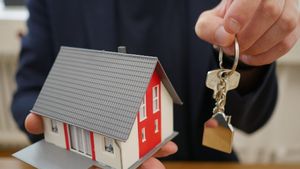 O femeie din București cere taxă de vizionare pentru garsoniera pe care vrea să o vândă. Cât trebuie să plătească potențialii clienți