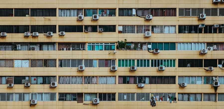 Bloc cu aer condiționat. Sursă foto: Pixabay