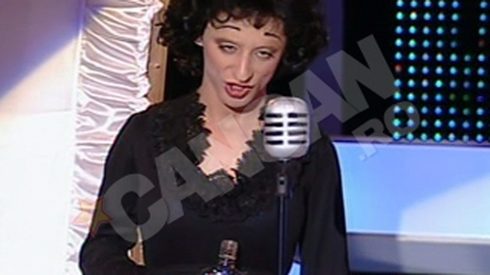 Laura Stoica, Marilyn Monroe si Edith Piaf pe scena la "Romanii au talent"
