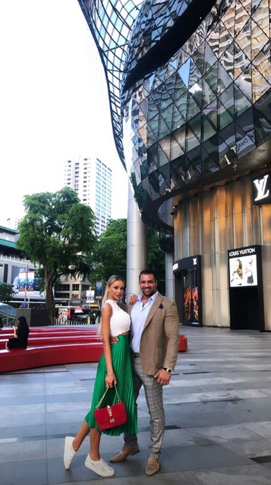Bianca și Alex au alergat dezbrăcați prin hotel!