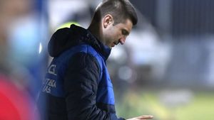 Andrei Cristea, furios după ce Viitorul – Poli Iași a fost abandonat definitiv: „Am jucat la viața mea pe astfel de vreme și se putea juca!”