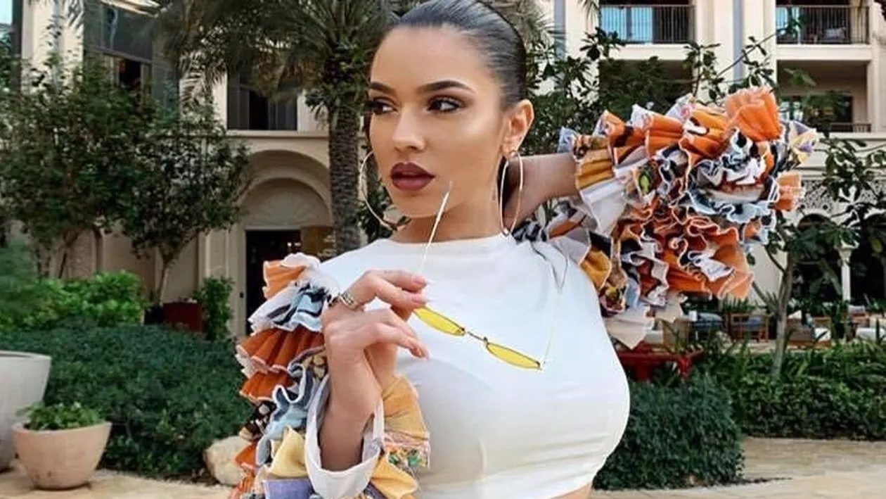 Carmen Minune, surprinsă cu burtica la vedere după ce a fost anunțată sarcina