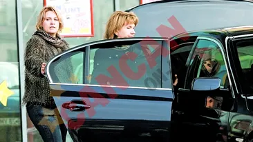 Sotia presedintelui si-a schimbat garda de corp