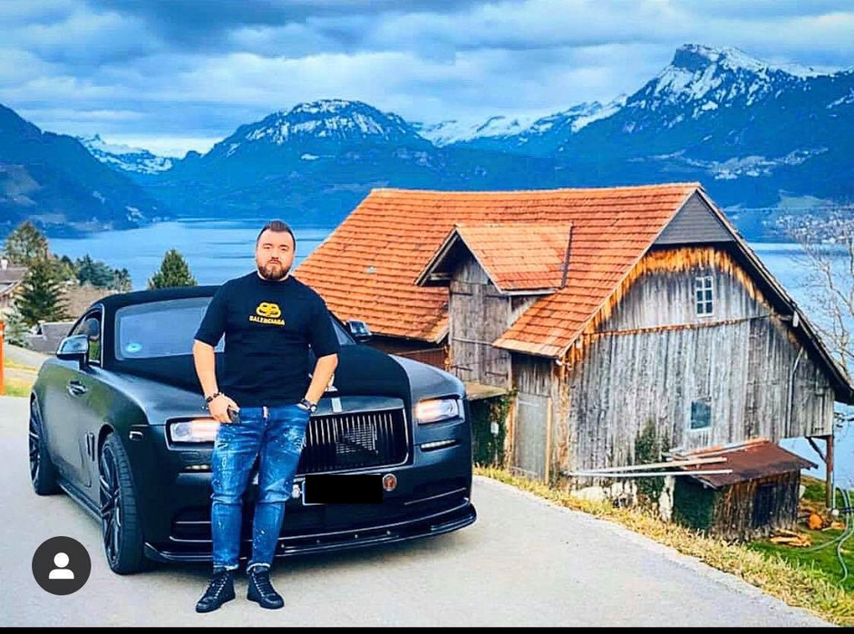 Cosmin Pop se mândrea pe internet cu limuzina cumpărată de la Alex Bodi