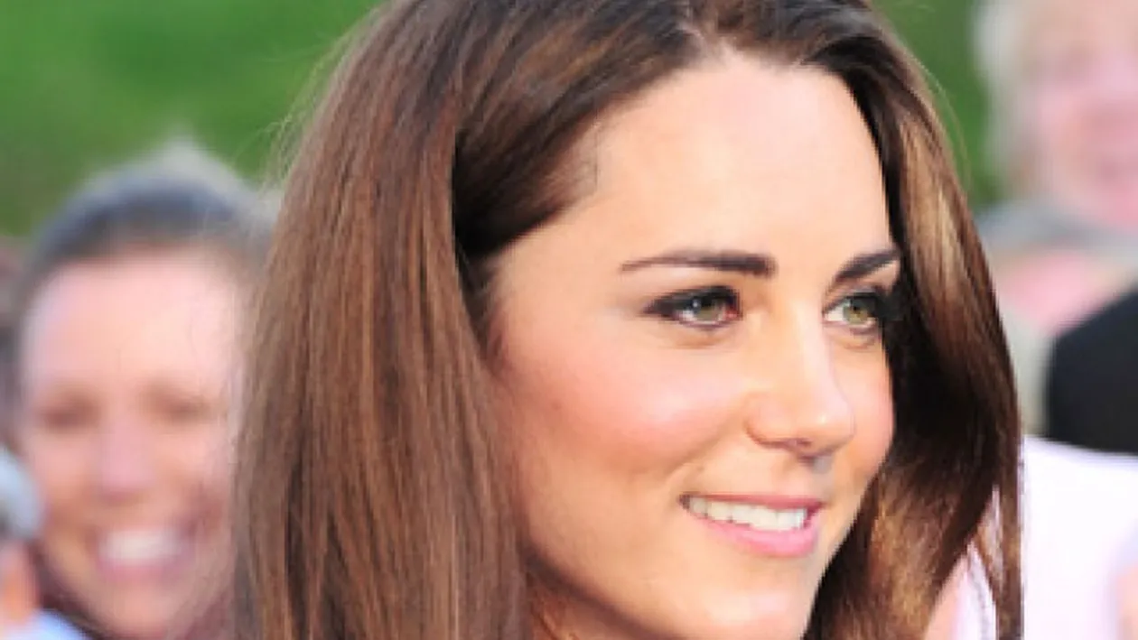 Parcă nici nu e gravidă! Kate Middleton e însărcinată în cinci luni, dar nu s-a îngrăşat niciun kilogram