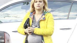 Cum am fotografiat-o a treia zi de Paşte! Simona Gherghe s-a îngrăşat 12 kg în timpul sarcinii!