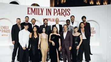 Despărțire-ȘOC! Actrița din Emily in Paris i-a spus ADIO iubitului, după doi ani de relație