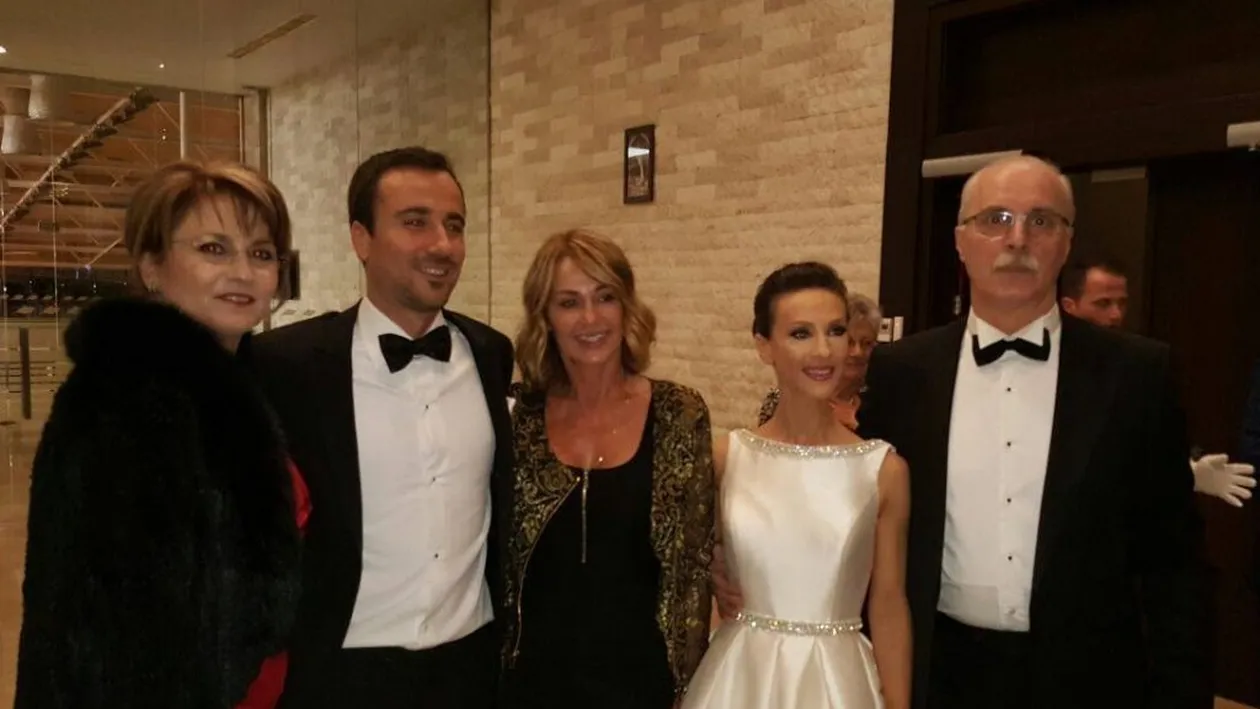 Mariana Bitang și Octavian Bellu, apariție de colecție! Cum au venit la premiera filmului “Faci sau taci”