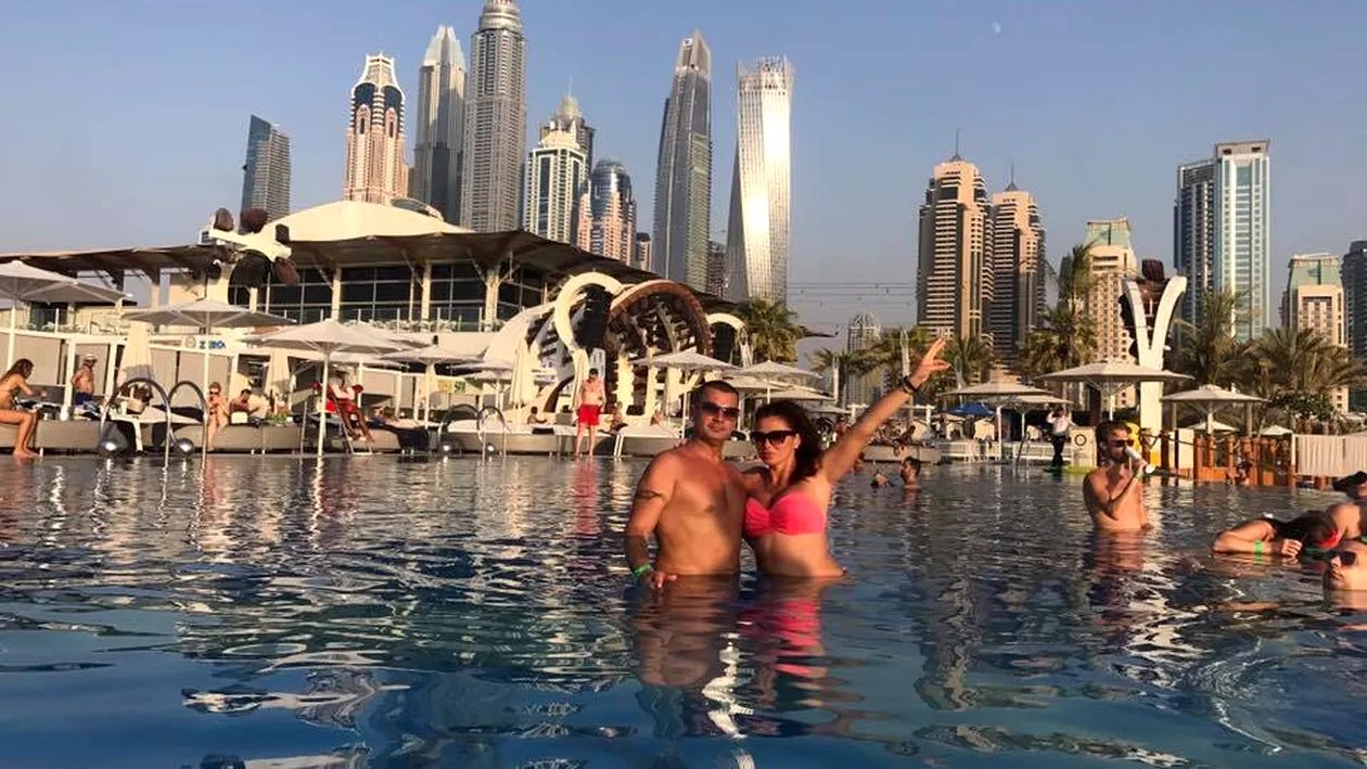Imagini fabuloase cu soţia ”Primarului Playboy”. Fosta prima doamnă a comunei şi-a făcut fenta la Dubai!